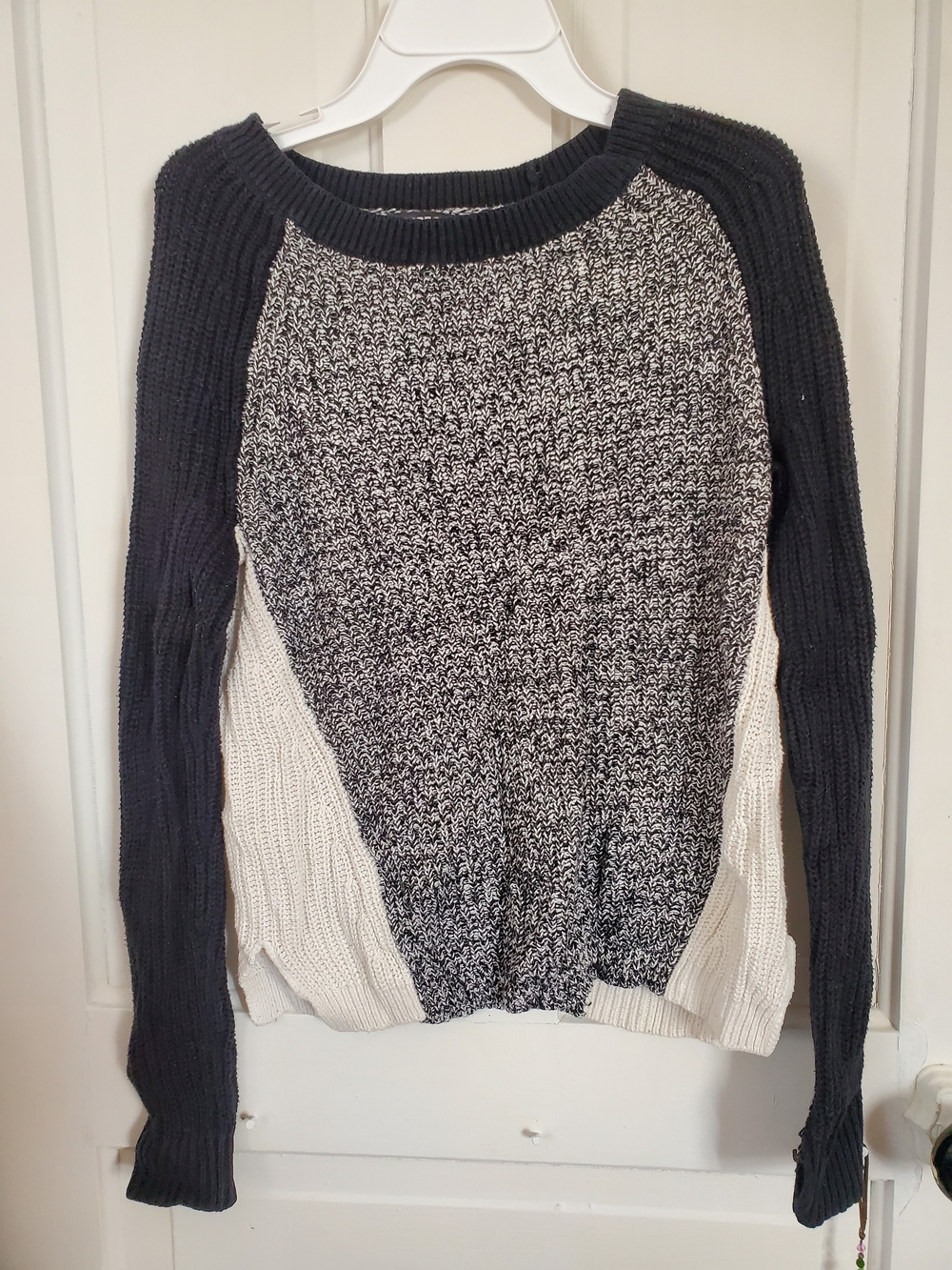 Express Two-Tone Raglan Crewneck Sweater in Black & White